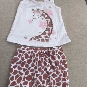 Cute Giraffe Print Baby Outfit